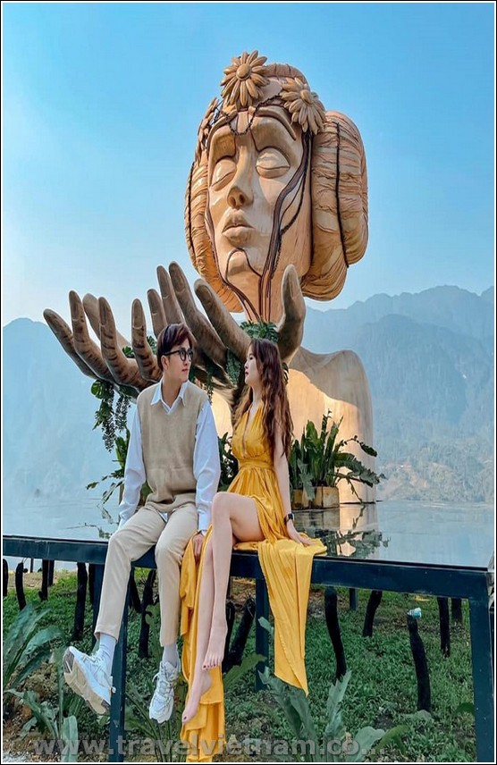 Du Lịch Sapa - Cát Cát - Check in Moana