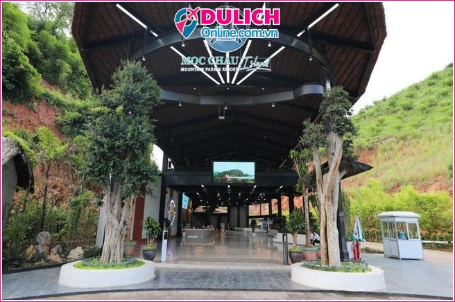 The Bullet Hotel - Mộc Châu Island