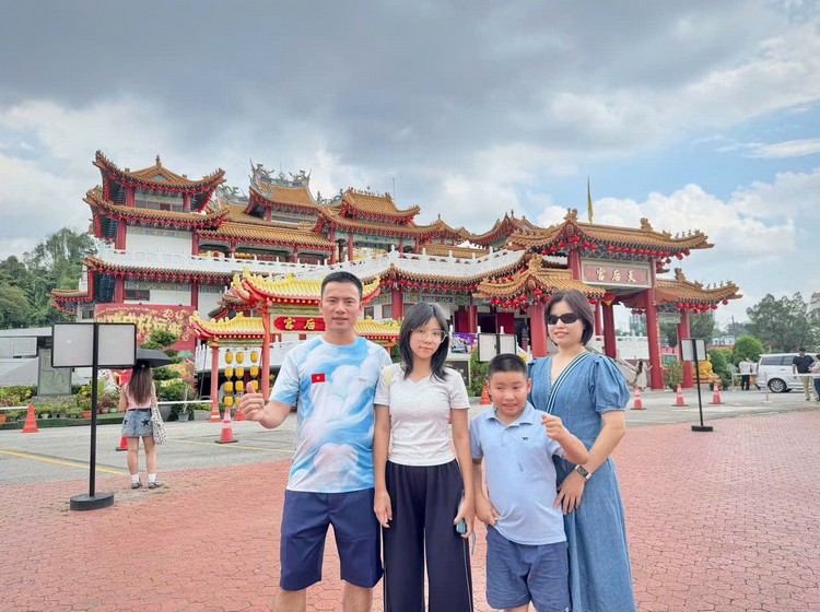 Du Lịch Singapore Malaysia Bay Vietjet Air